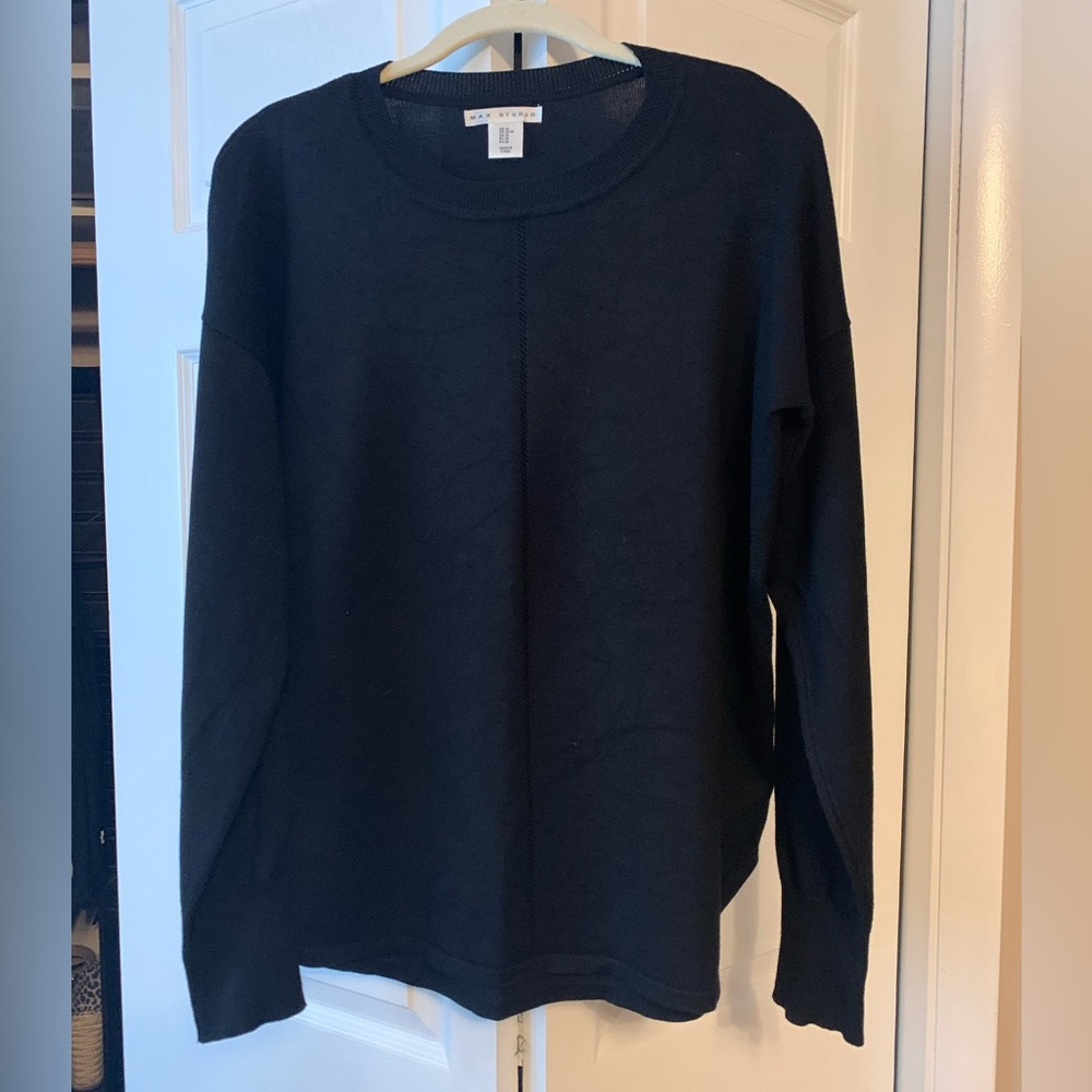 Max Studio Crew Neck Sweater, Medium, Black, Like New
